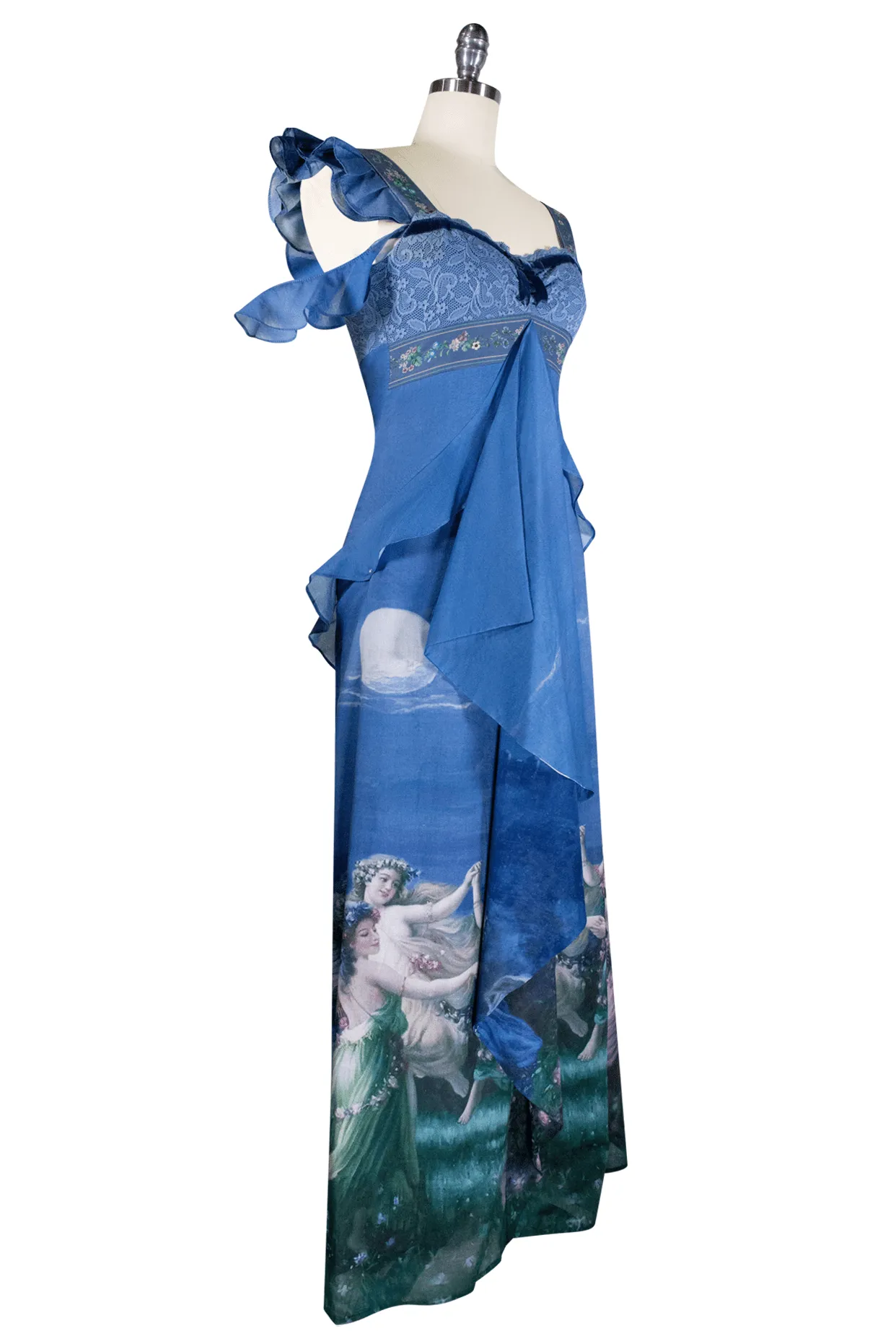 Enchanting La Luna Floral Maxi Dress with Elegant Design and Flattering Silhouette